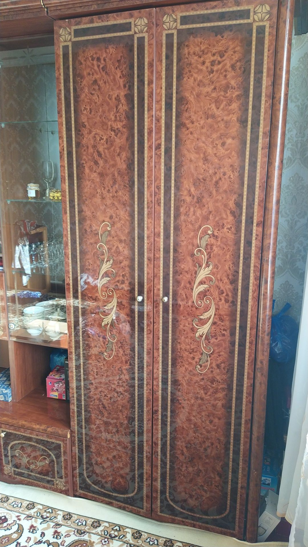 Стенка на гостиной