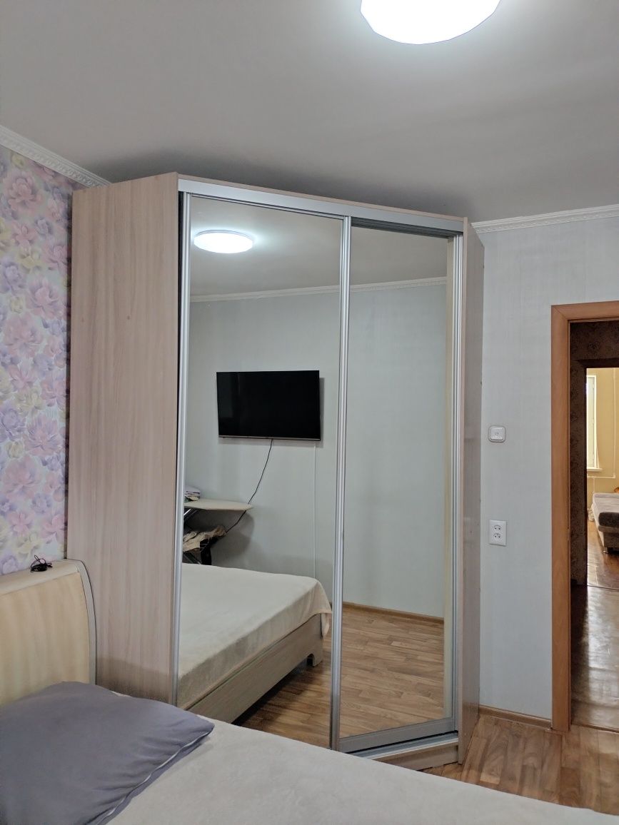 Продается шкаф угловой