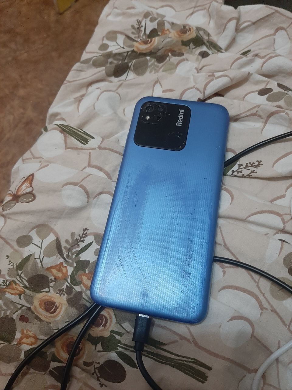 Продам два телефона один p20 lite 4/64 второй xiaomi redmi 10a 4+2 /12