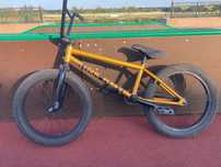 Продам BMX Kink Curb 2021
