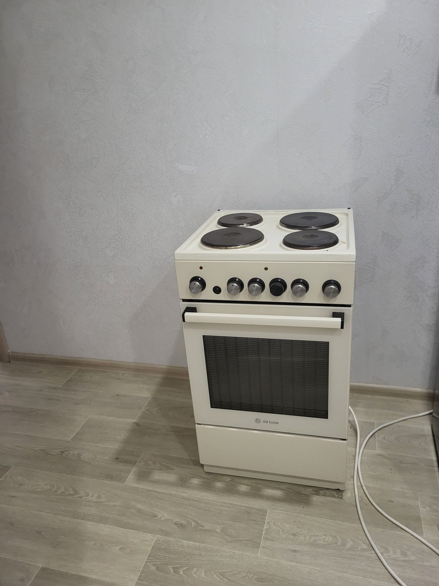 Эл.плита и Кухонная утварь