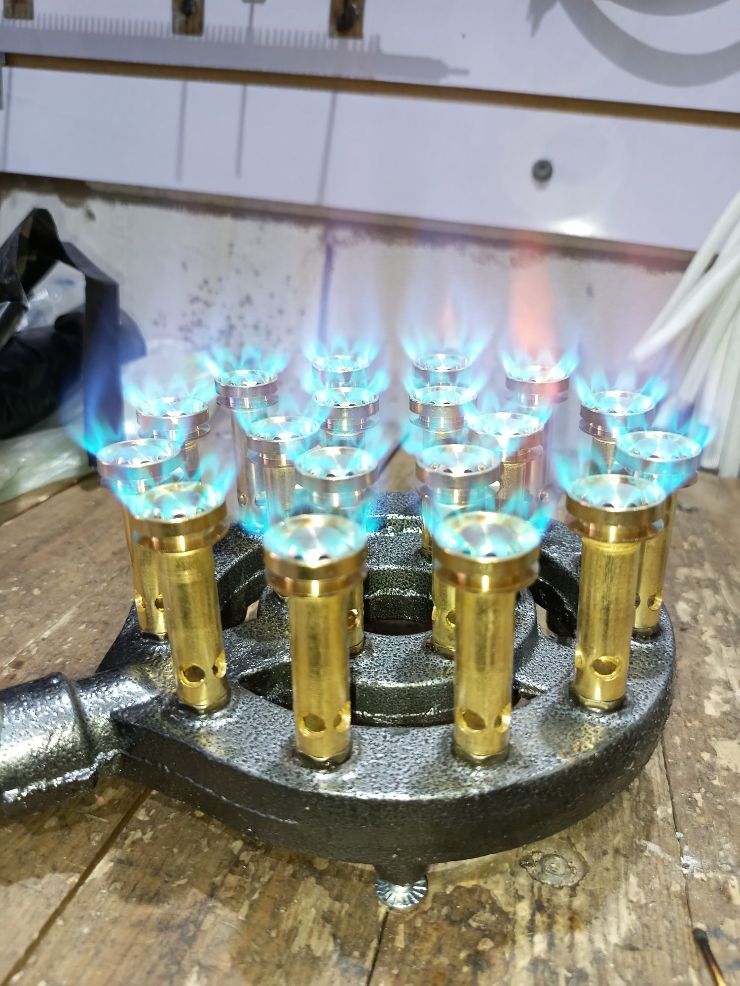 Газовые горелки для приготовления пищи.