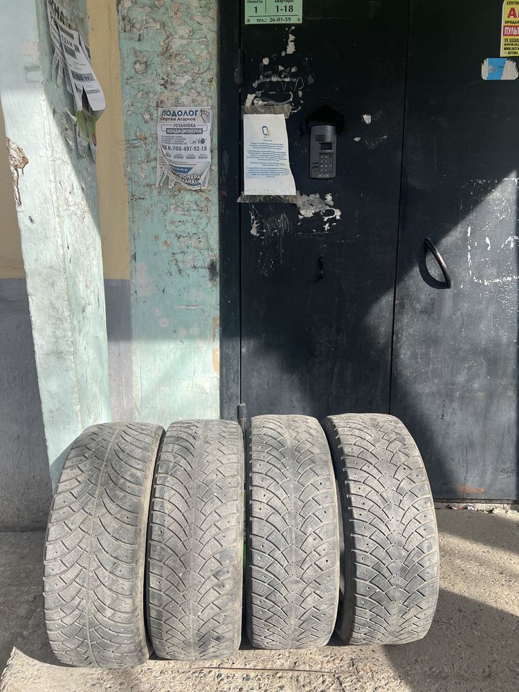 Шины зимние бу продам