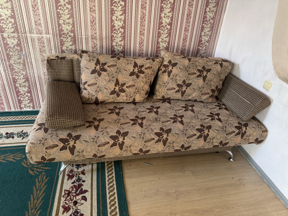 Спальный гарнитур б/у