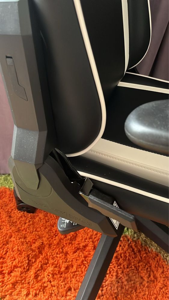 Игровое кресло Dxracer prince