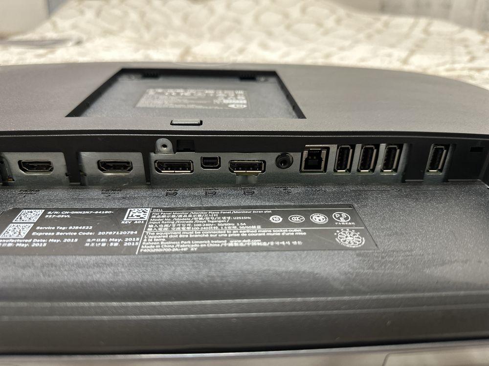 Монитор для компьютера Dell