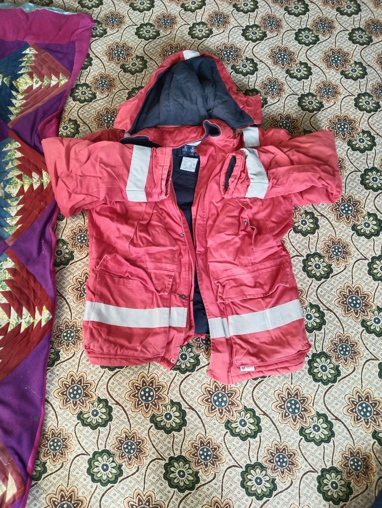 Продам спец одежду новый и бу