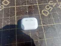 Продам airpods pro не работает 1 наушник а так хорошие