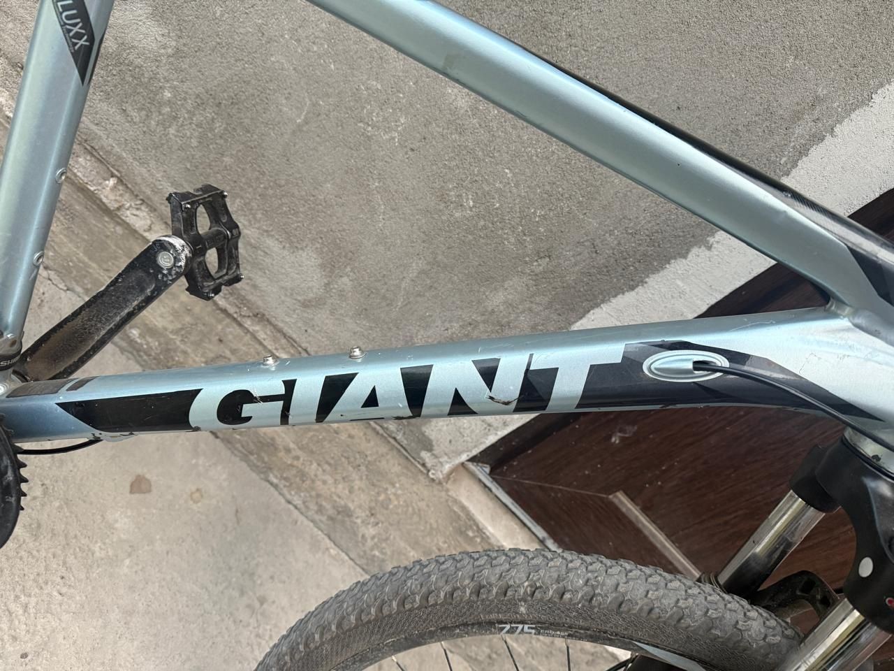 Продам горный велосипед Giant Rincon Disc 2021