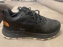 Продам мужсие кросовки The North Face black/orange winter