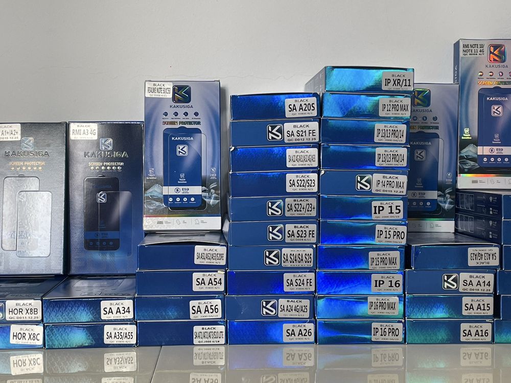 Защитные стекла для смартфонов в Алматы в пачке по 10 шт за 3000тг