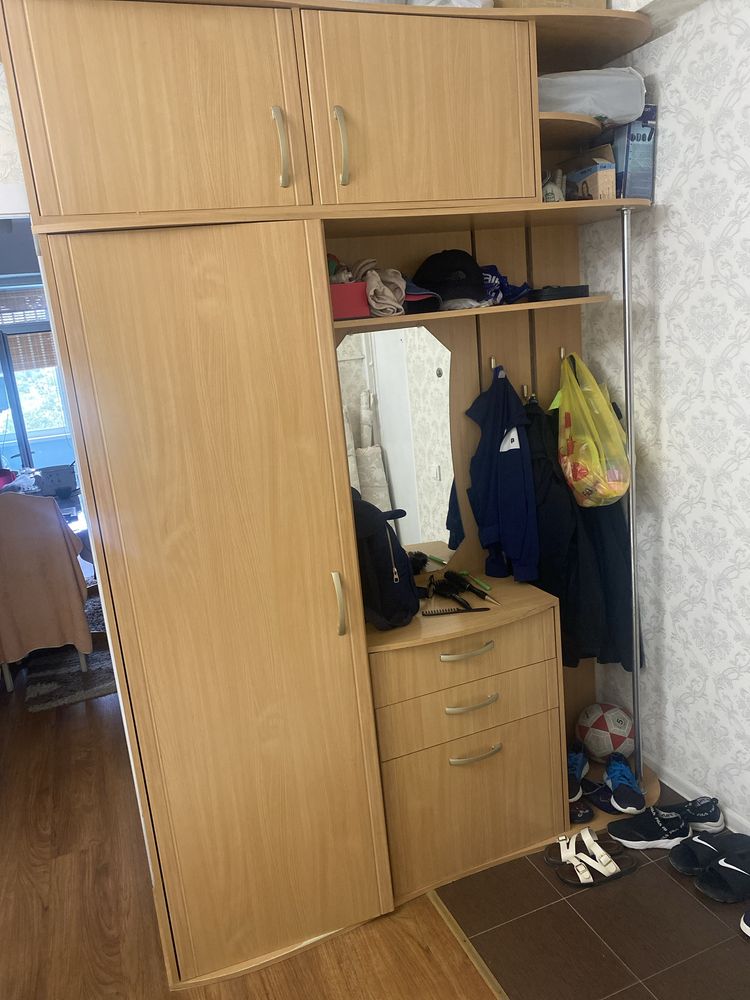 Шкаф прихожка для дома