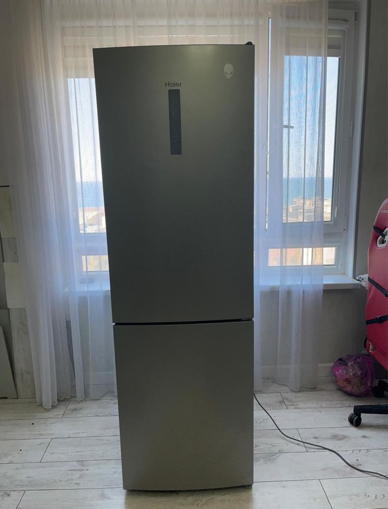 Холодильник Haier C2F535ASD | Почти новый