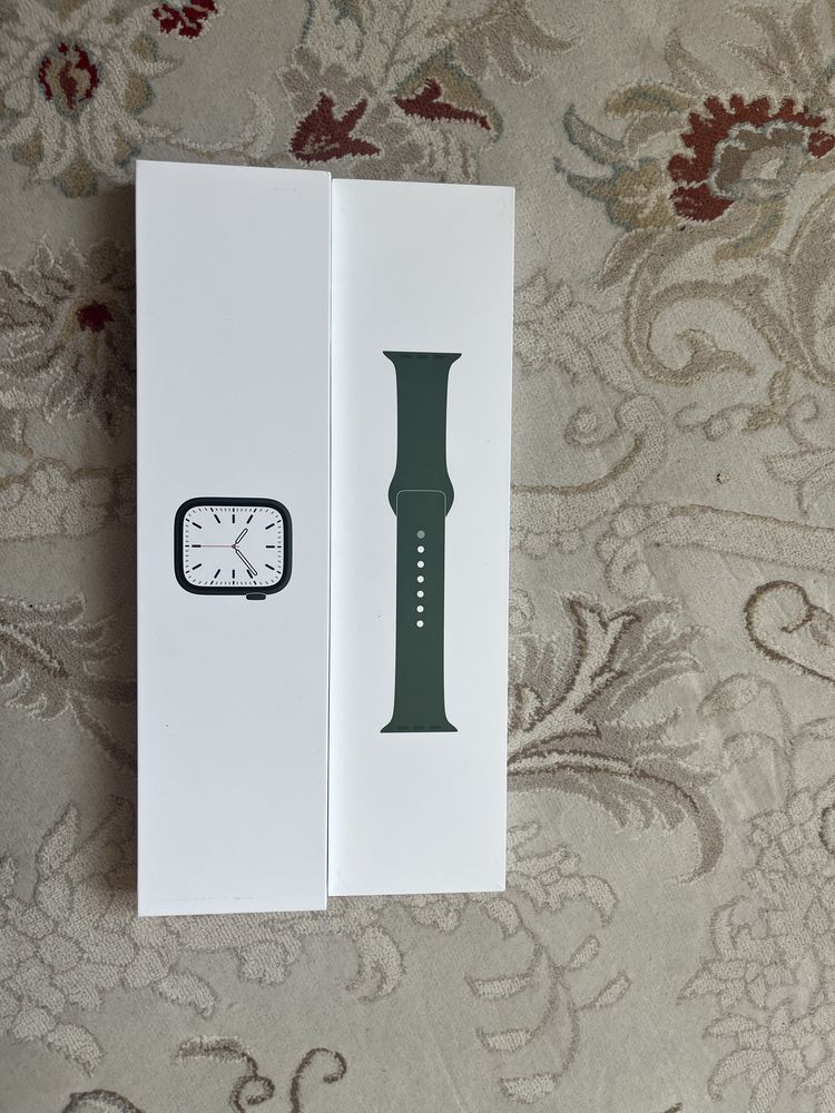 Продаю Apple watch series 7