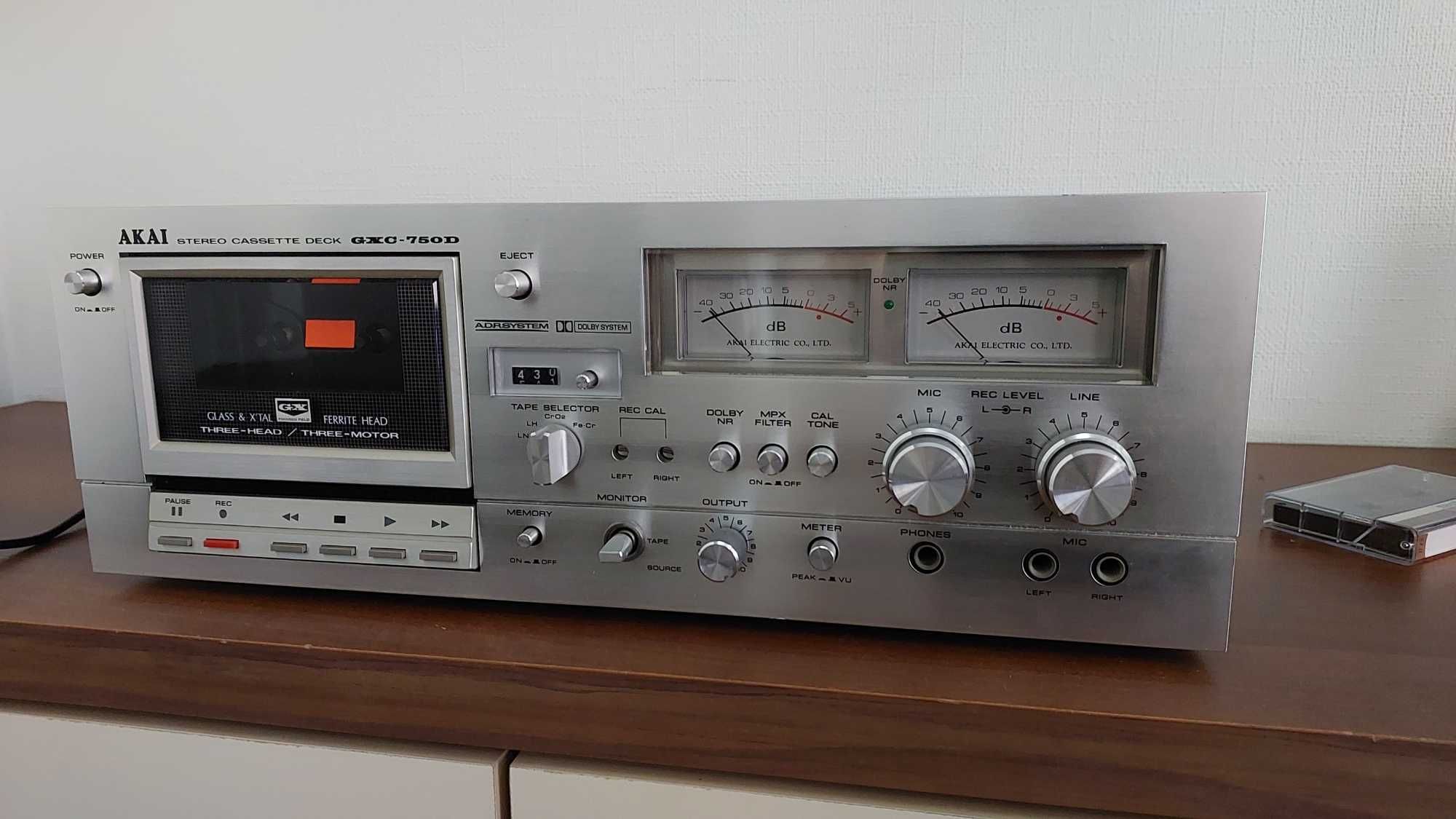 Кассетная дека AKAI GX73  GXC57O  GXC750