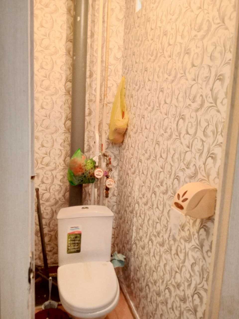 Продам 2 комнатную по Маяковского ( ДК Мирас)