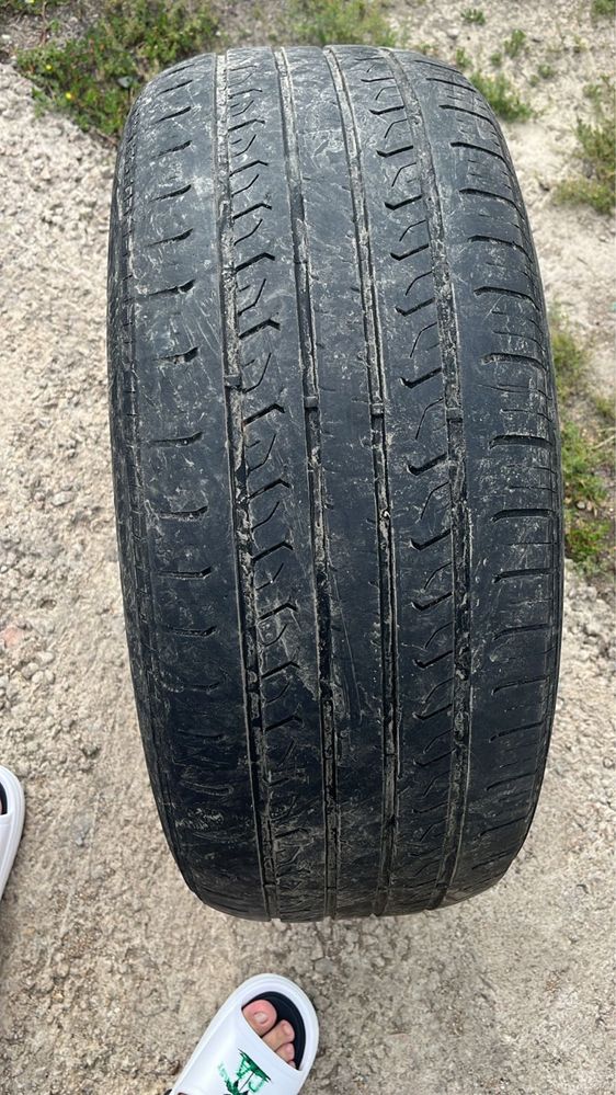 Продам шины 265/60R18