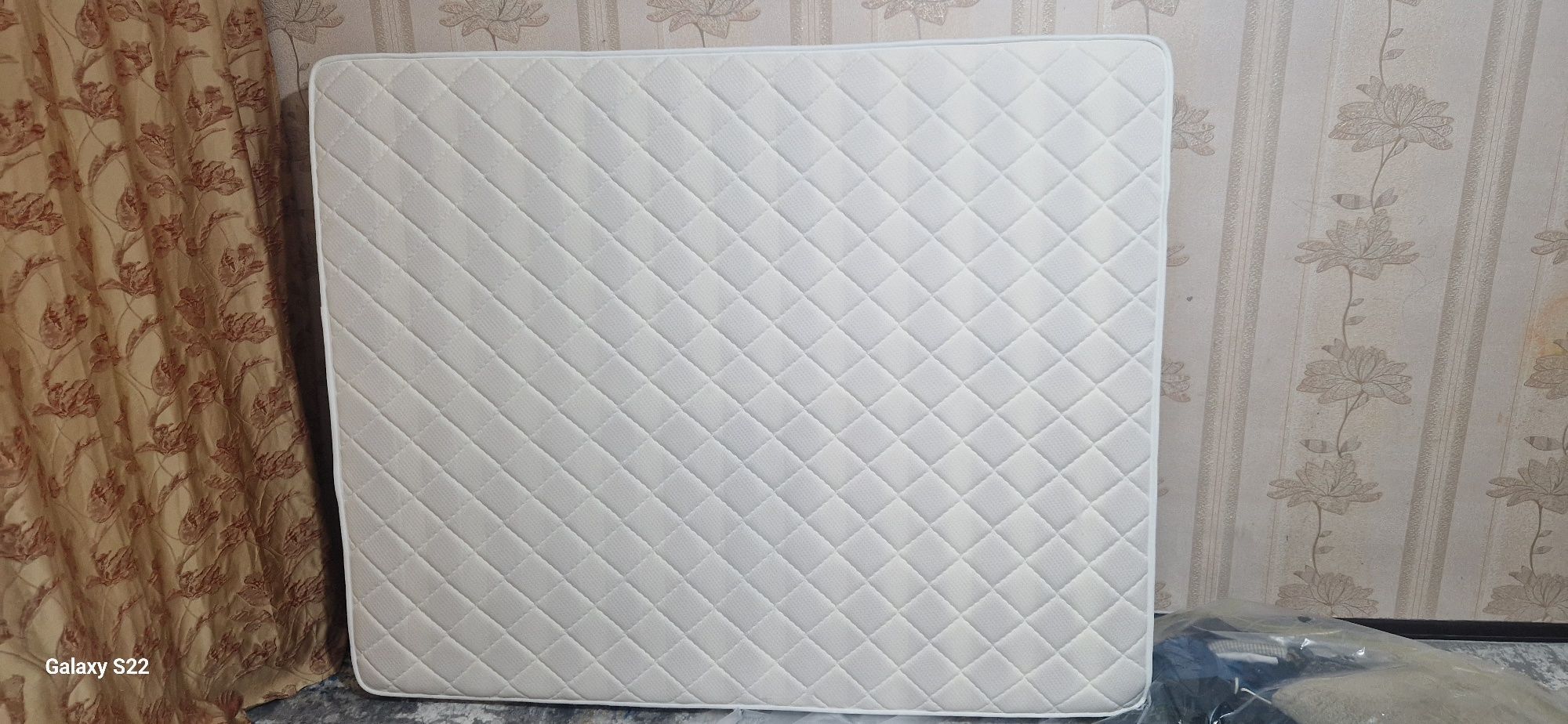 Продам практический новый диван матрас