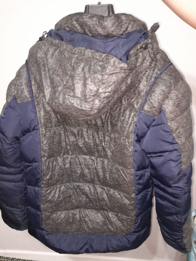 Продам куртку для мальчика