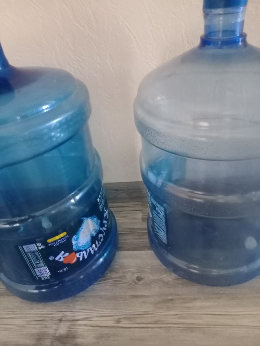 Продам бутыли из под воды