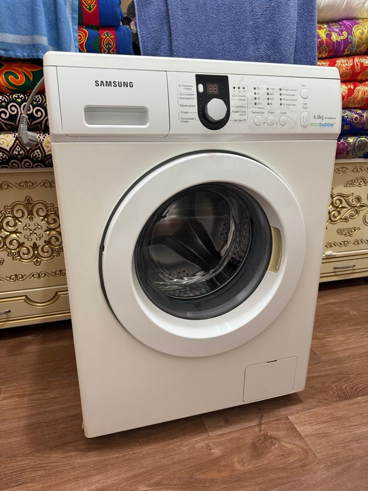 Продам стиральную машину Samsung WF1600WCW EcoBubble 6кг.