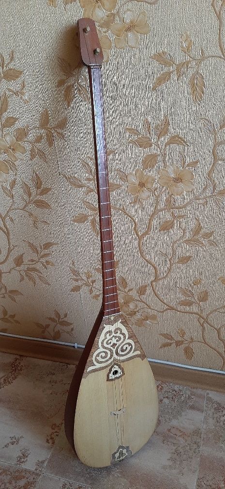 Продам домбыру б/у