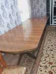 Стол и стулья продам