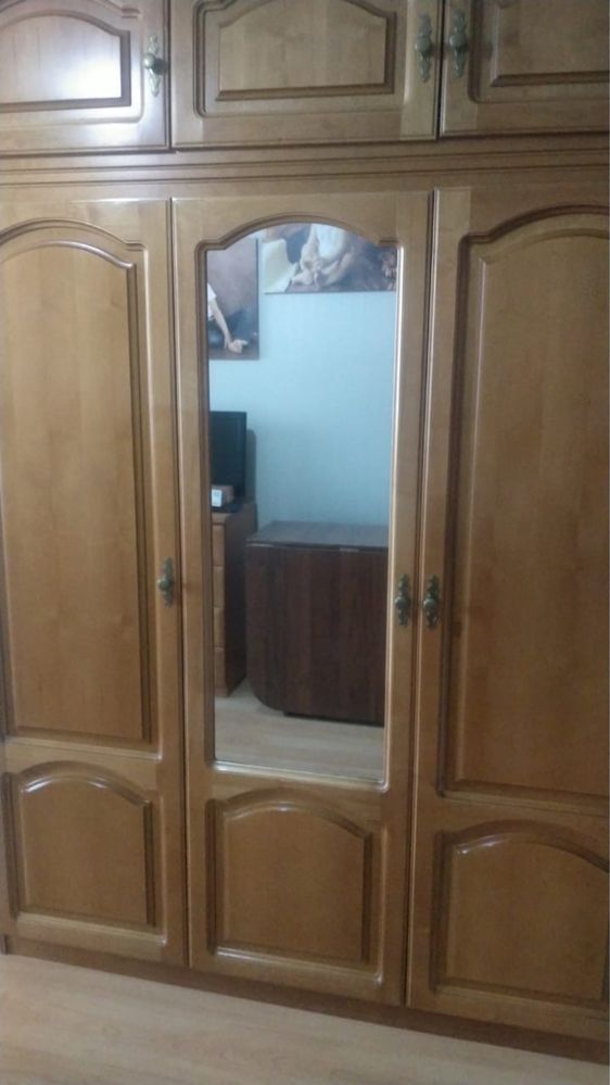 Плательный шкаф
