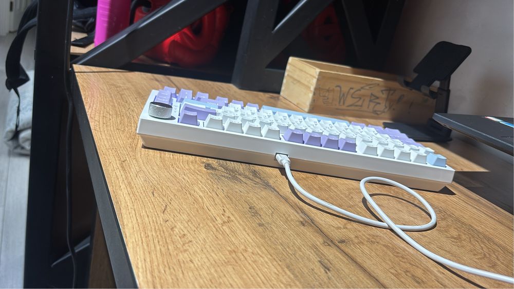 Продам клавиатуру Ajazz ak820