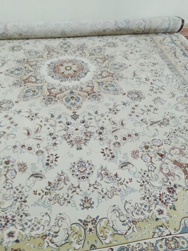Килем сатылады , размер 3*4 , таза миллионик, новый, упакованный