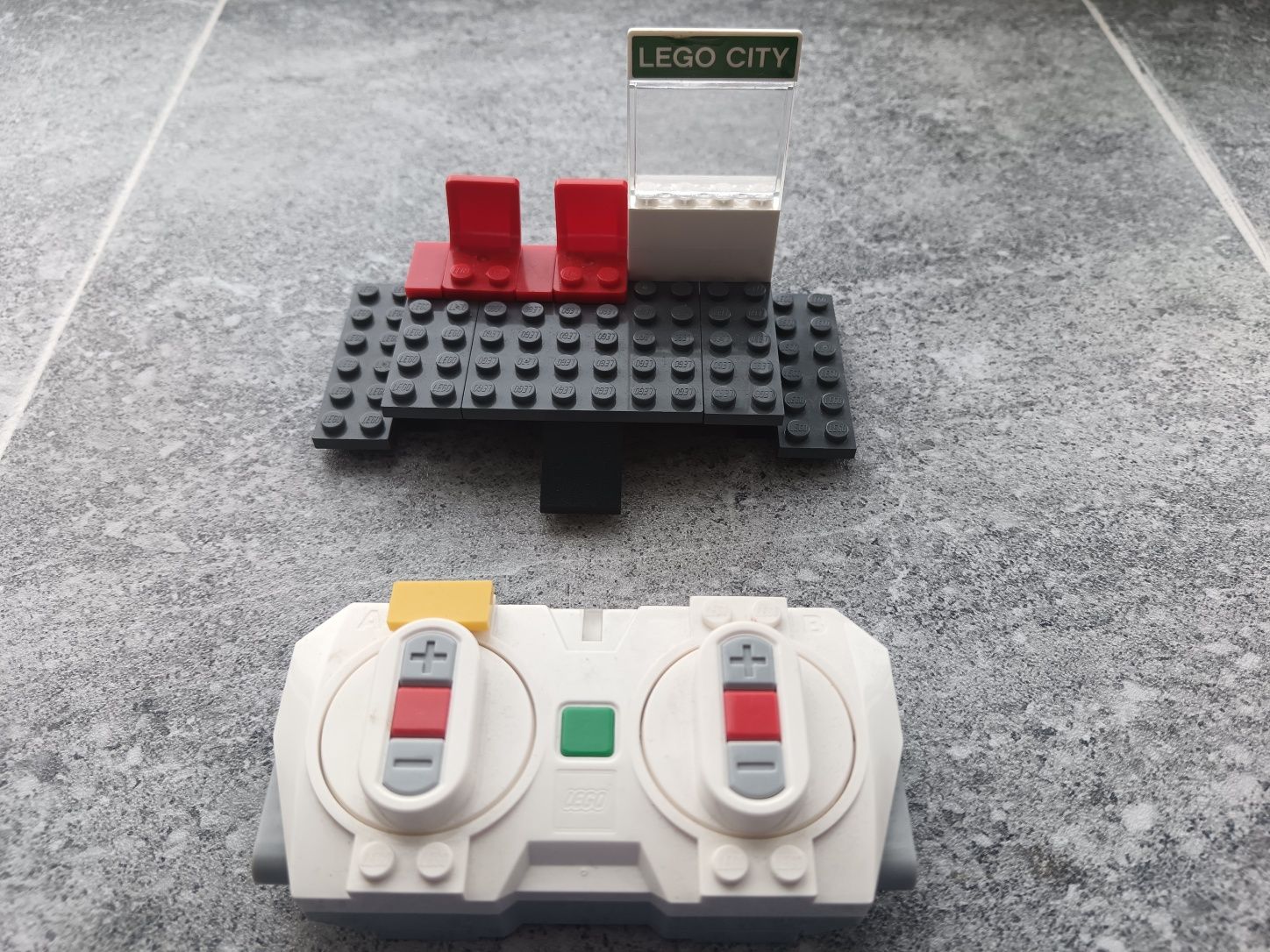 LEGO Пассажирский поезд 60197