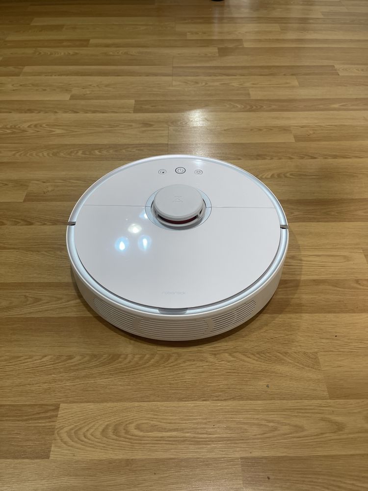 Робот пылесос roborock (xiaomi)