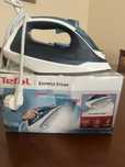 Продается утюг в отличном состоянии Tefal