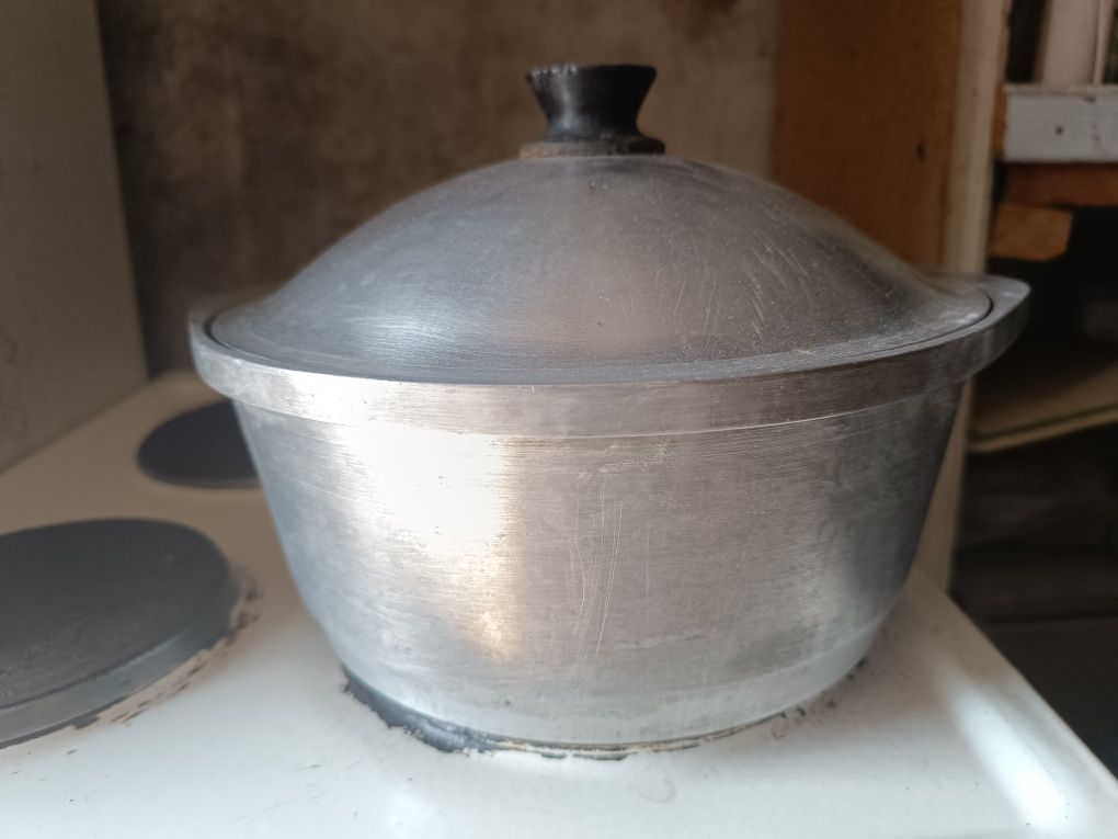 Продам казаны б/у