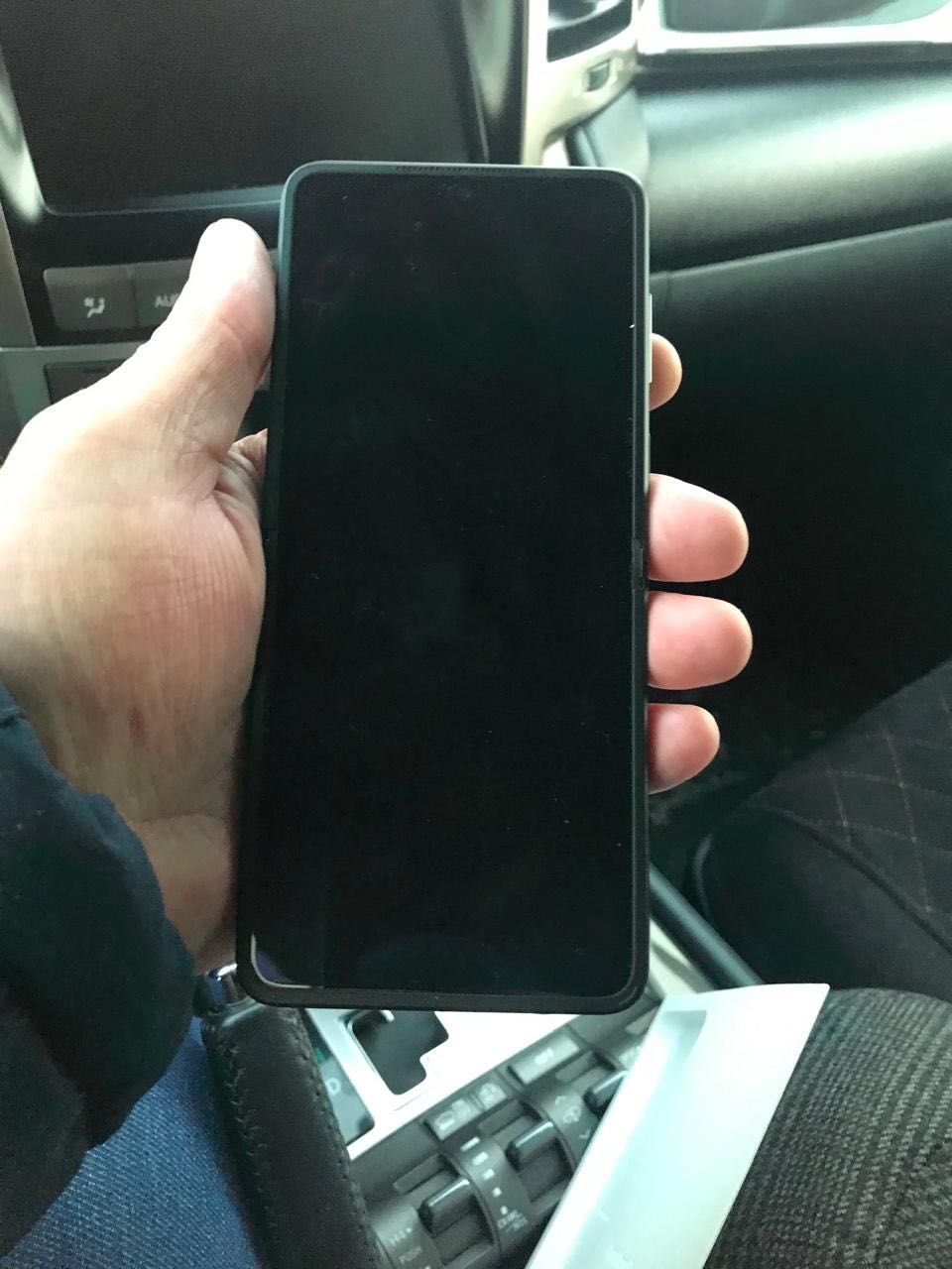 Продам запечатанный телефон Flip N2