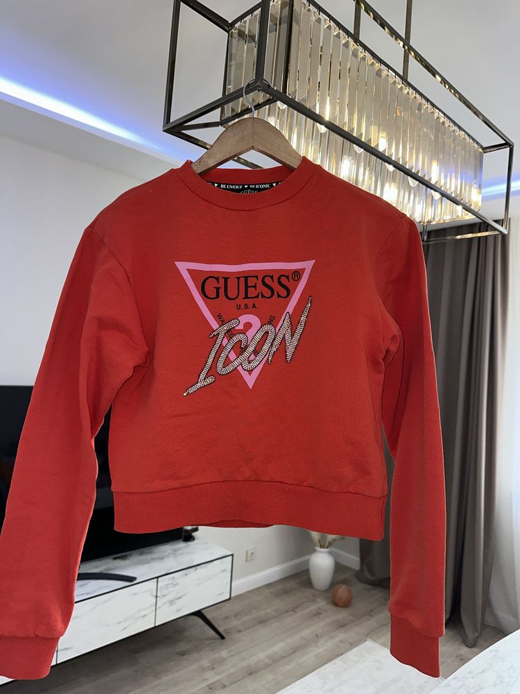 Кофта фирмы Guess