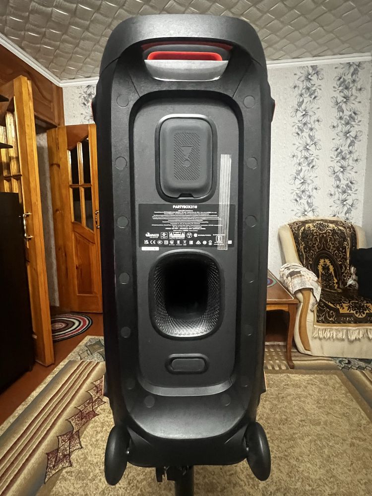 Портативная колонка JBL. 310
