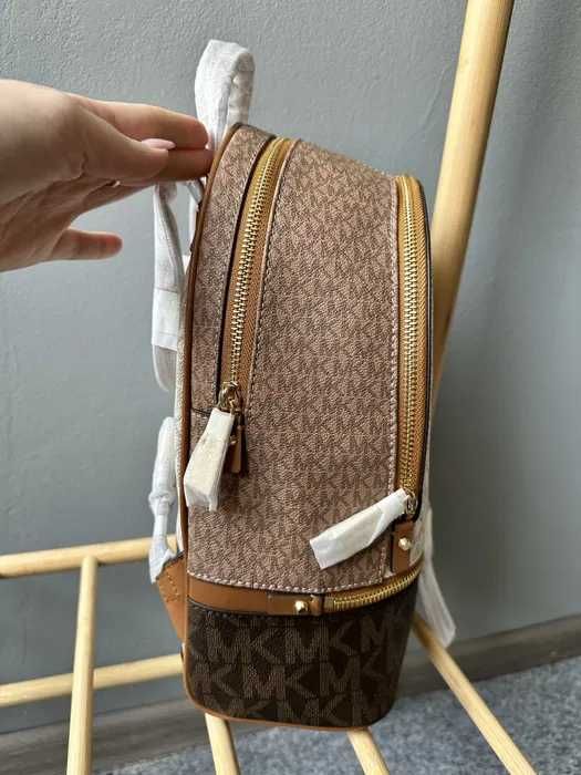 Рюкзак Michael Kors Rhea Zip