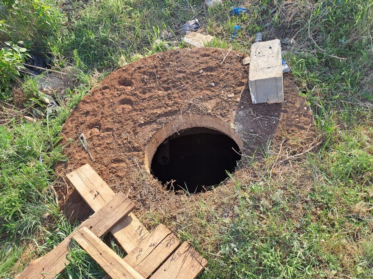 Участок с фундаментом