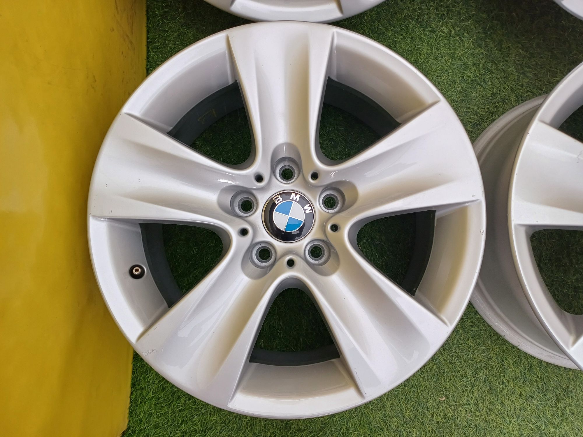 Диски R17 5x120 на BMW.