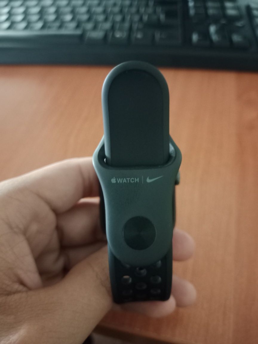 Apple Watch Series 5 Nike (GPS) 40MM