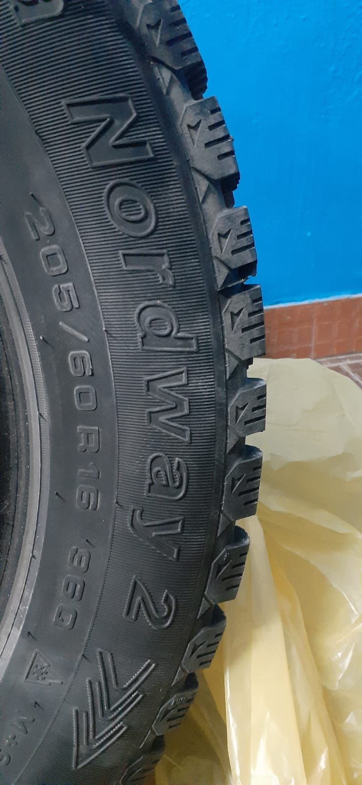 Зимнии шины R16/205