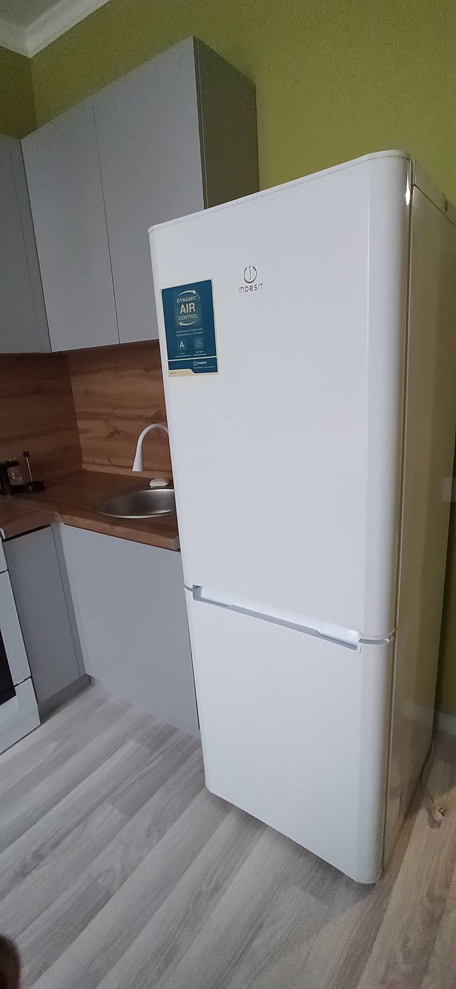 Продам однокомнатную квартиру новая в центре