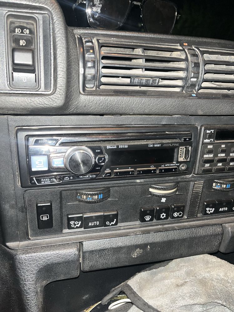 автомагнитола Alpine 185bt
