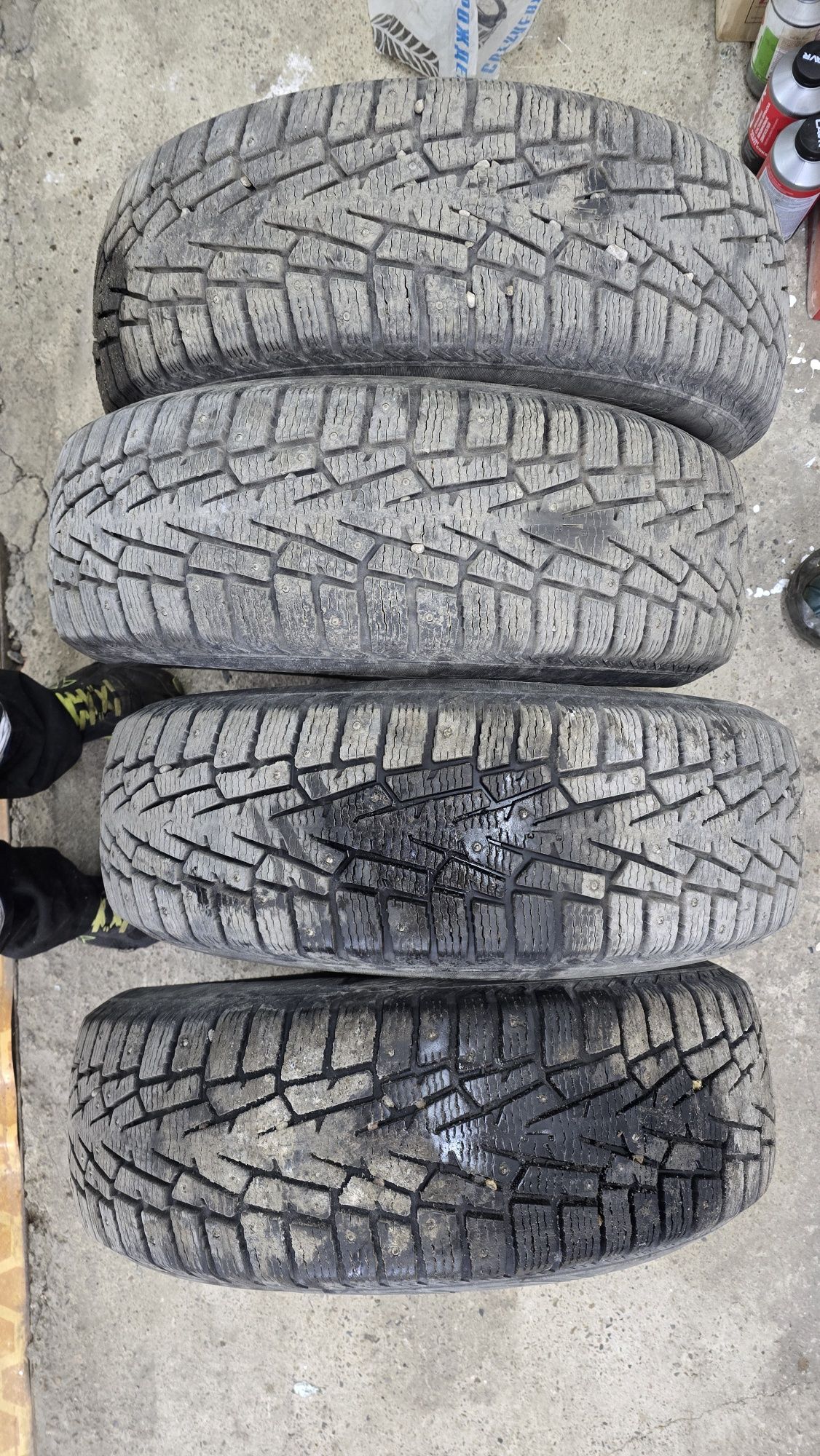 Продам зимние шины 235/65/17 Cordiant Snow Cross