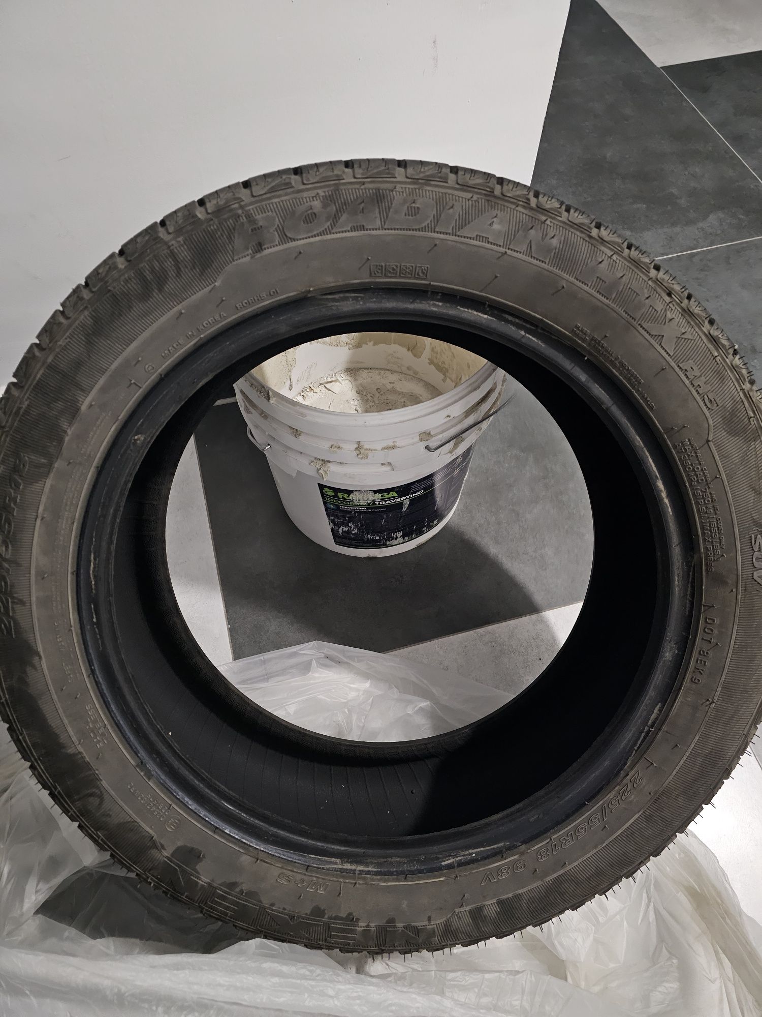 Автошины 225/55/18
2 шт. Nexen SYV.
2 шт. Sa