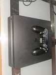 Продаю ps4 slim в хорошем состоянии