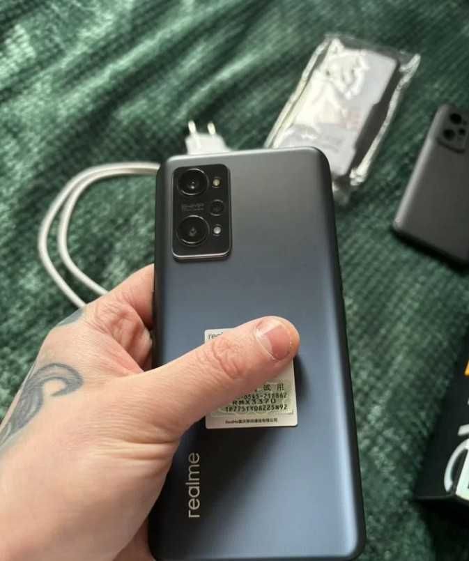 Продаю Realme GT Neo 2 — 12/256 ГБ | Snapdragon 870 | AMOLED 120 Гц