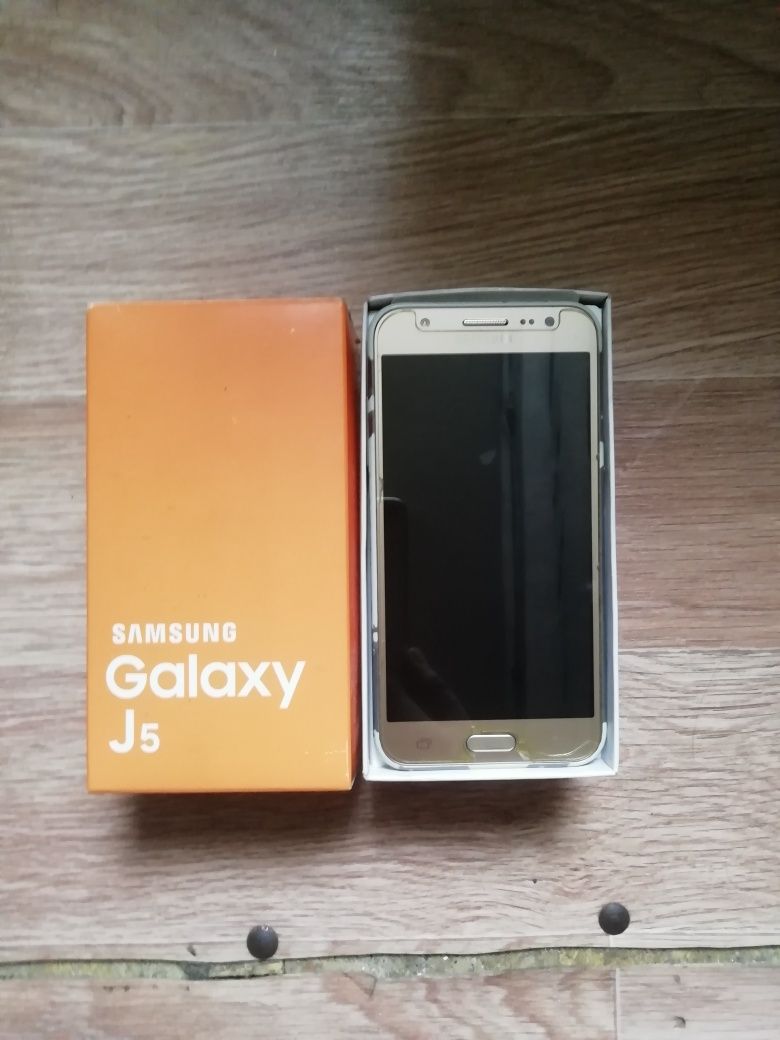 Продам.   Телефоны
