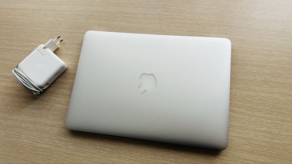Ноутбук MacBook Pro 13.3" Core i5
